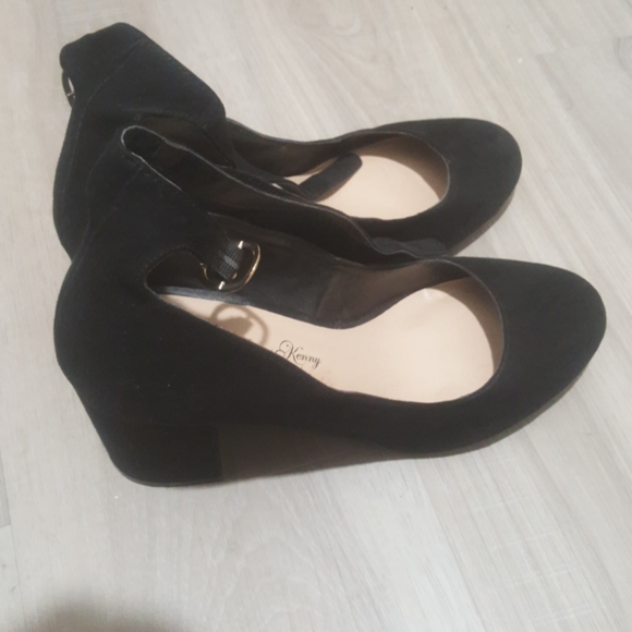 Women's Penny Loves Kenny shoes - Picture 2 of 6